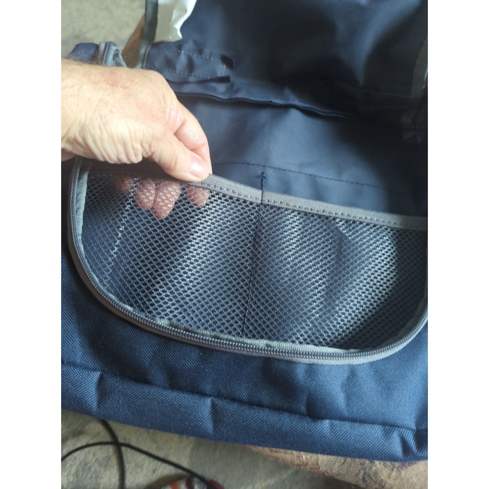 Outdoor Products Small Travel Organizer Bag Zippered 12" x 9" x 1.5" BLUE - Picture 6 of 10